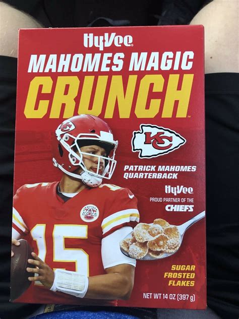 Mahomes magical crunch at Hy Vee infographics